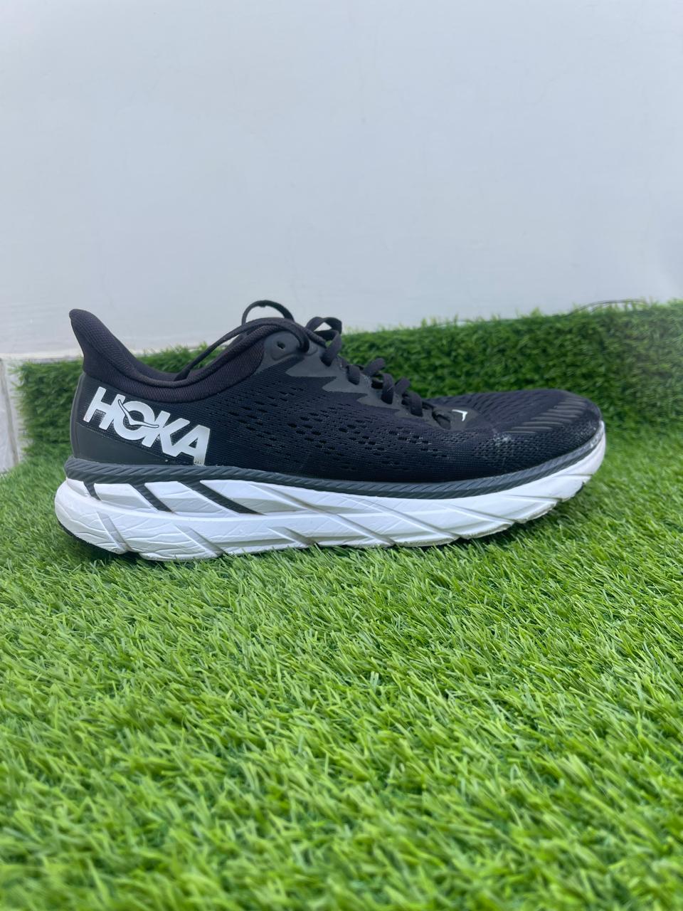 HOKA One One Clifton 7