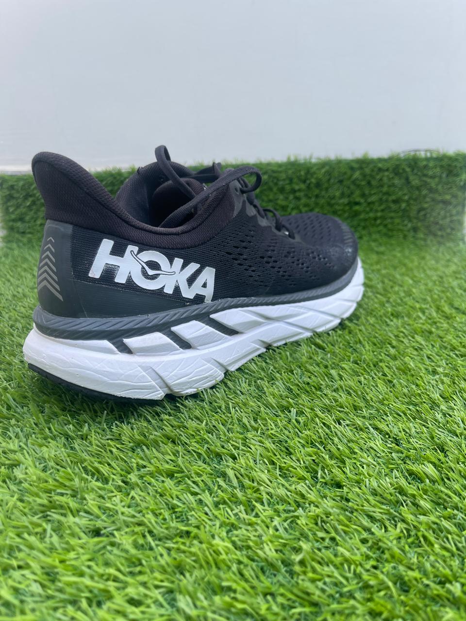 HOKA One One Clifton 7